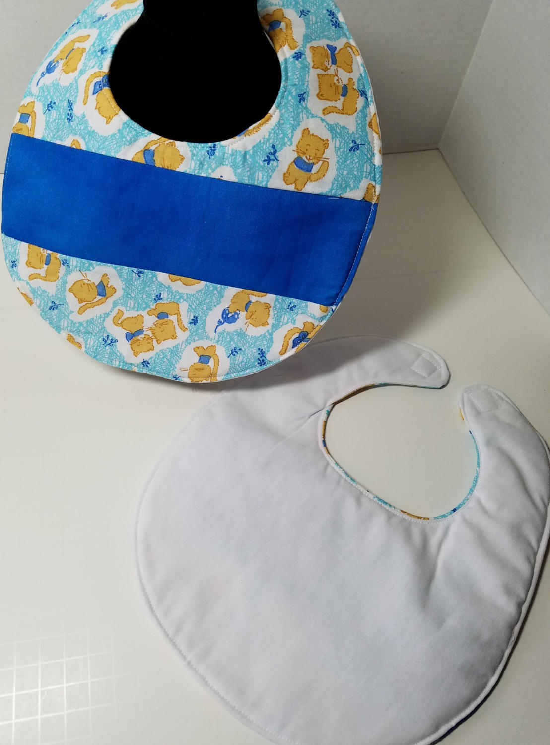 Infant Bib, Drool Bib, Vintage Cat Fabric