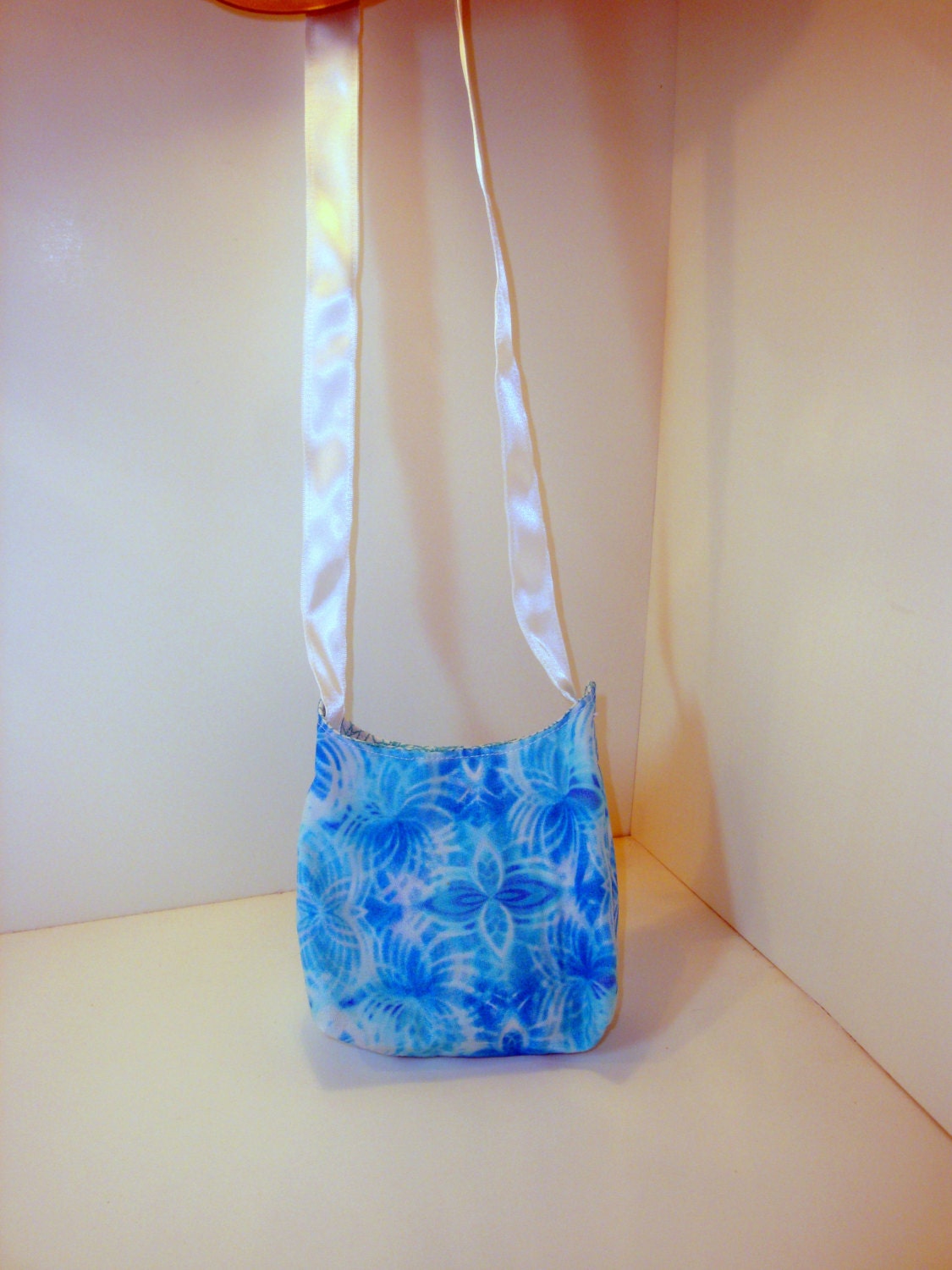 Blue Shoulder Bag / Purse with a Long Handle and a Snap